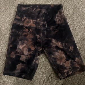 Lululemon diamond dye align shorts